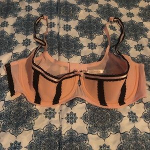 Pink bra NWOT